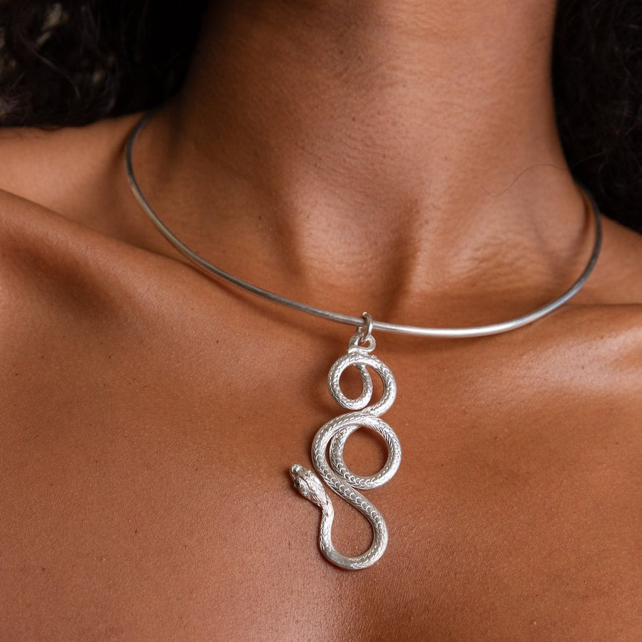 The Eir Necklace